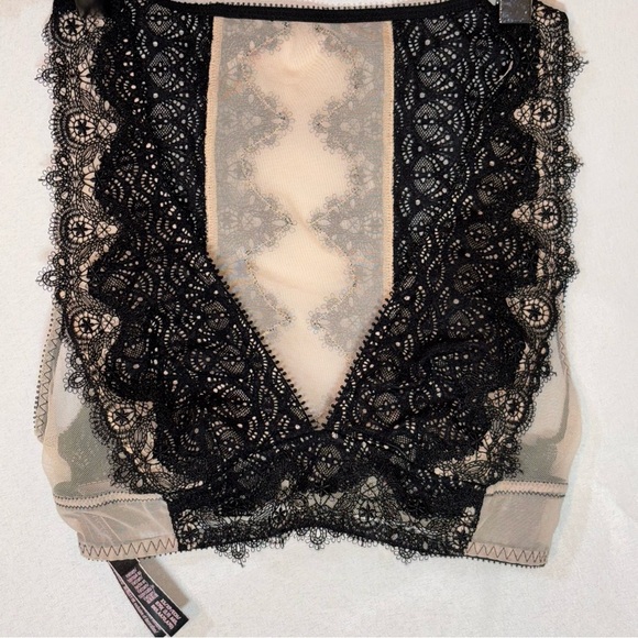 Victoria’s Secret Dream Angels Chantelle Lace Plunge Bralette Size XS - Picture 3 of 9